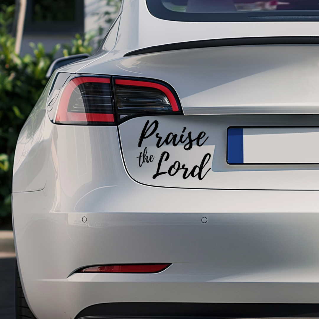 Bumper sticker that says, "Praise the Lord."