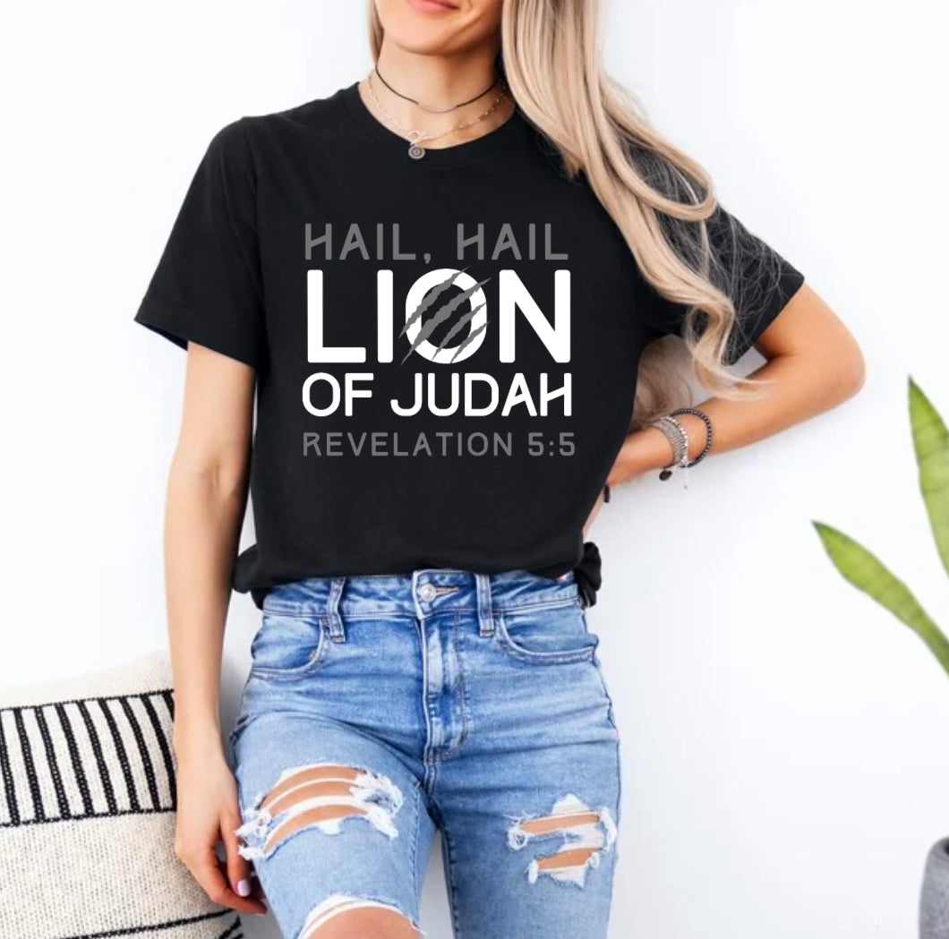 Lion of Judah Shirt- Revelation 5:5 Tee - Bible Verse Shirt for Men and Women, Faith-Based Apparel, Christian Gift